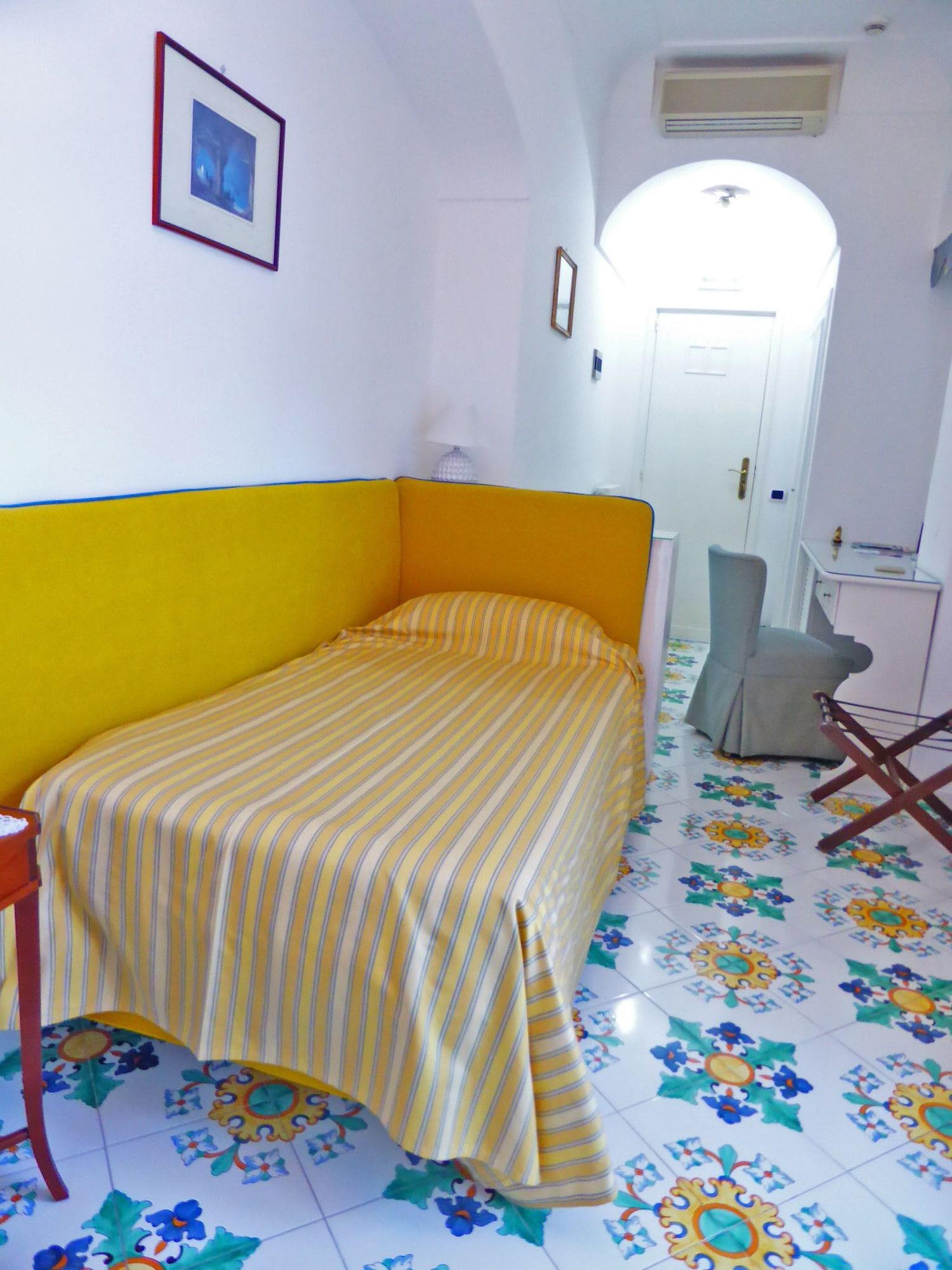Albergo Gatto Bianco Capri Exterior photo