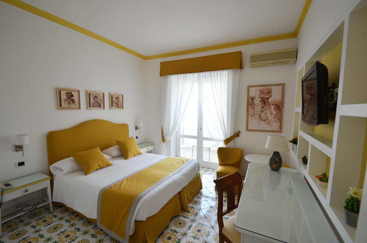 Albergo Gatto Bianco Capri Exterior photo